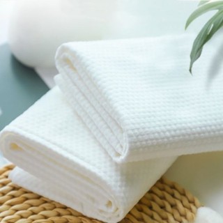 Рушник одноразовий Fit&Spa 140х70 см перлина 100г/м2 (1шт. в уп.)